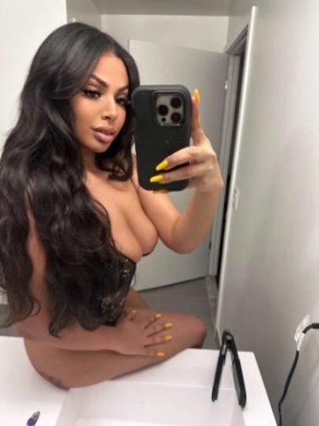 middle Eastern beauty Layla XOX - 1