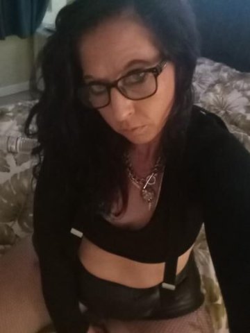 Freaky friday witj a freaky gothic nympho - 1