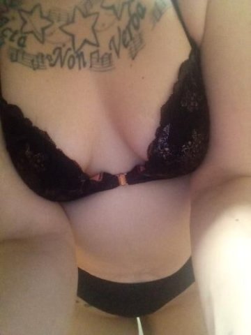 HUMP DAY!🫦CAR play OR UBER ME FOR OUTCALL! - 1