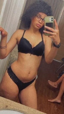 🥰🥴Looking for Good Company and Great Conversations Let’s Connect!🥰🥴 - 1