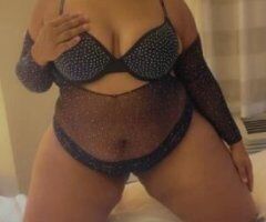 sexy latina nueva en la ciudad - Image 2