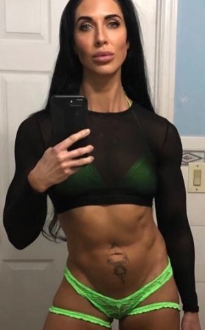 Muscle Mommy Jasmine - 1