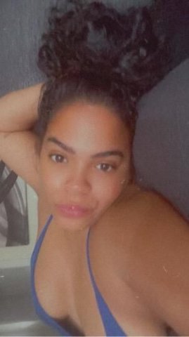MY NAME IS ERICA 😌 im new in the area come keep me company. im available 24/7. i can make it worth your while 💦 👅 - 1