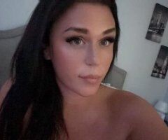 Im back ! 😊💕 Brunette Goddesss 💕 bombshell body ! a real treat ! - Image 2