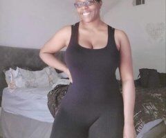 Clarksville escorts - looking to just vibe