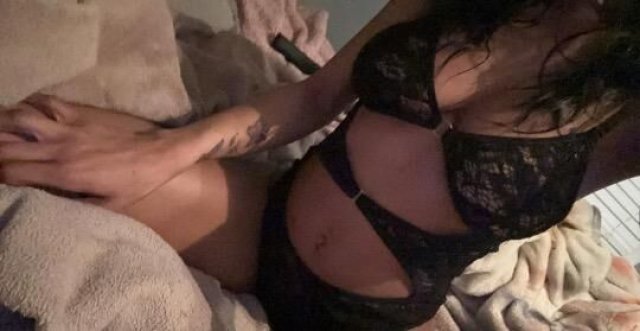 cum play with me😛😍 - 1