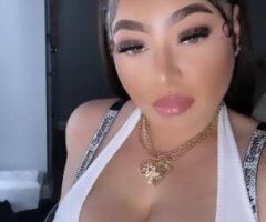 thick latina in town a few nights only - Image 10