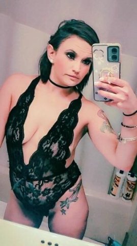 Cum one cum all! 😜 you provide it I ride it 😉🍆💦🍑 - 1