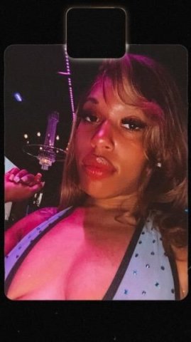 A Pretty masseuse for you - 1