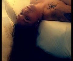Tight.💦 Wet.👄 Pussy - Image 3