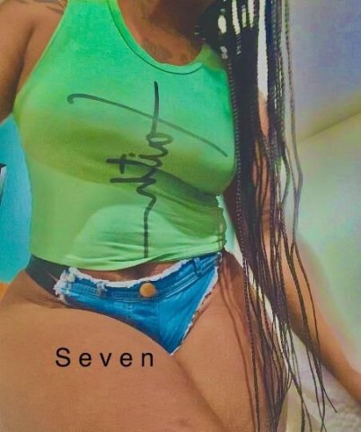 Thick thighs 🥰 Tight and wett 💋 AVAILABLE NOW 100$ - 1