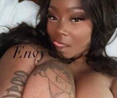 MISS THICK AND PRETTY 😍 GOOD ASS NECK AND MY PUSSY STAYS WET STRIP INCALL CUM SEE 🙈 MY PRETTY KITTY - Image 6