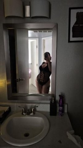 leaving town tomorrow night, cum see me, incall only ! 🧡 - 1