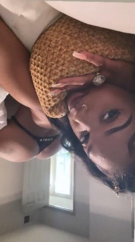 Hey Its Your Favorite Honey✨🥶 - 1