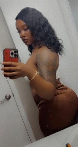 Simply the best 🍑💦 head goat🐐 available for incalls or out calls - 1