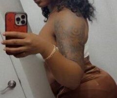 Simply the best 🍑💦 head goat🐐 available for incalls or out calls - Image 1