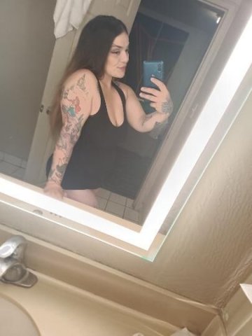 Hey loves😘💕🥰come get your cock drained right - 1