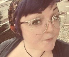 Albany escorts - Curvy gamer girl looking for some fun 😉