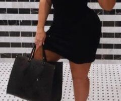 Volumptuous Blonde Southern Belle - Image 11