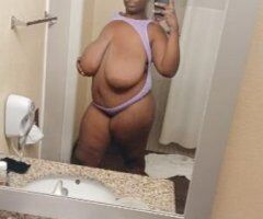 Bakersfield escorts - new in the city , Favorite 👋 🫂 incalls and car dates only 100$