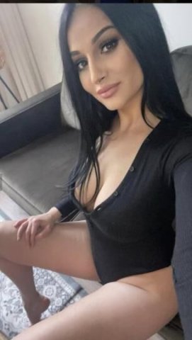 hermoaa latina nueva en la zona - 1