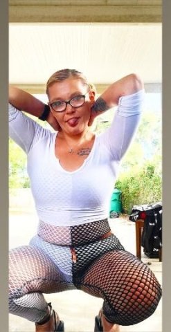 Independent Discreet Provider and artist - 1