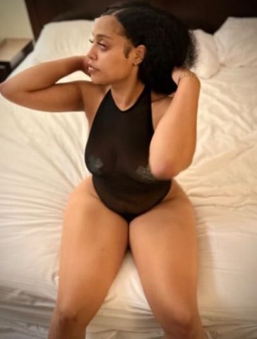 ✨Come see me ✨ Exotic sexy Full-Figured Curvvy Hawaiian goddess 🍯 🌺💦INCALL/OUTCALLS surrounding areas Early Morning,Evening , Midnight specials available 24/7 text me - 1