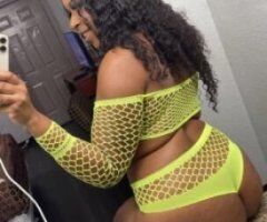 SHE THICK THICK( she eat her corn bread ) 40,33,47 🥰TITE AND RITE😜COME SLUT ME OUT😜Trucker friendly❤ White boy ready - Image 5