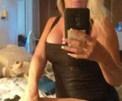 come in were its warm 💋new pics - Image 2