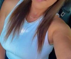 beautiful white girl with small waist and a fat ass - Image 3