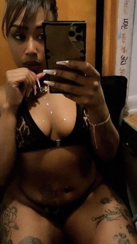 Cali Girl in TOWN - 1