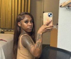 fun size petite hottie in town💋🍫 - Image 4