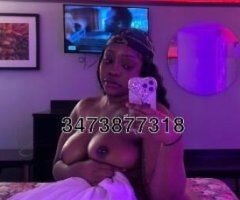 com fuck mi tight pussy🍭🍭😩 - Image 2