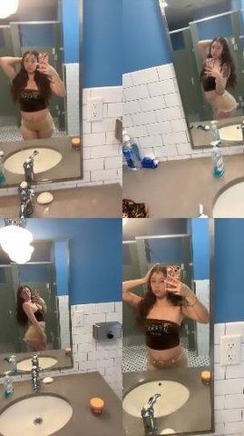Latina & White 🫶🏻Content Only!! , Facetime shows until you cum💦💦 - 1