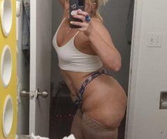 Bloomington escorts - DARLING ☆specails teasing tuesday ♡early bird gets the worm.🤷♂truckers friendly want a new experience! a milf tht loves her hobbies pleasing tossing and teasing!!🤑🔥wanna be teased and sux and f^^-k milf style