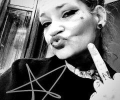 Internationally Published Tattoo Model Lucy von Trapp in East Dallas for car date or outcall 💙🩵💚 - Image 4