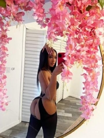 Sexy dick_suckin monster👅🍑Juicy and Soft🤤Ready to eat👅Available now_24/7😘 - 1