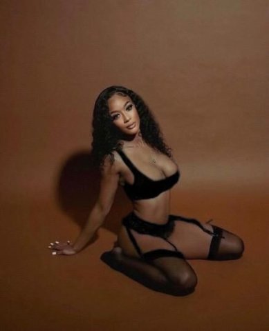 Seattle’s Petite bombshell in town , Sexy, fun and WORTH It. Wet & tight 24/7 ready for you all night - 1