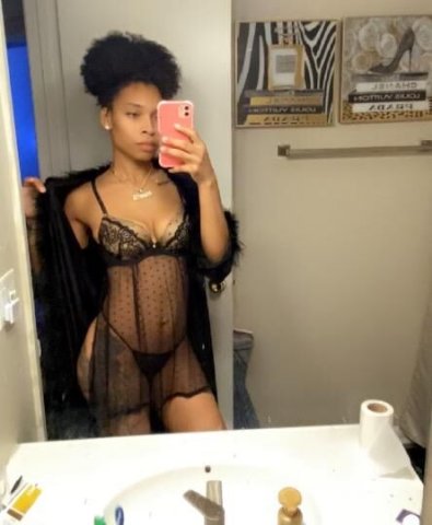 Peaches 🍑 | SEXY FAT PUSSY| OUTCALLS ONLY - 1