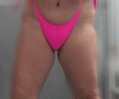 Busty Curvy MILF all natural! Half hr lunch! $120 1-5pm - Image 6