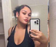 Sexy, tight wet BBW and ready for you 😘😘 - Image 1