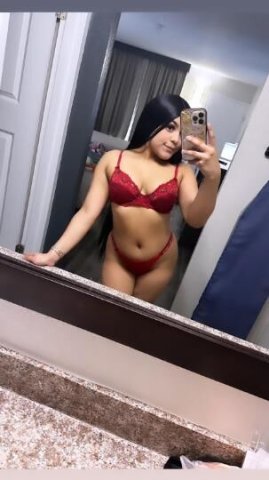 CHICAS DISPONIBLE - 1