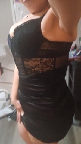 3 holes for your pleasure, i want you to fill me up. south bend incall available - 1