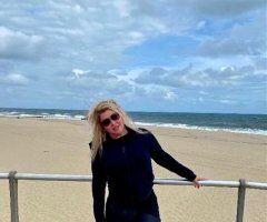 Central Jersey escorts - Blonde Nicole