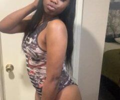 Texarkana escorts - New in Town with a VET! 2 GIRL SHOW!