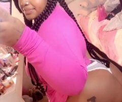Ft shows and wet slippery content 💦🫦 - Image 3