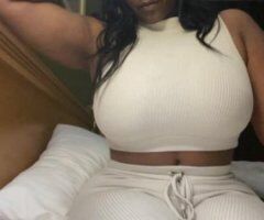 busty babe. inCALL READY - Image 2