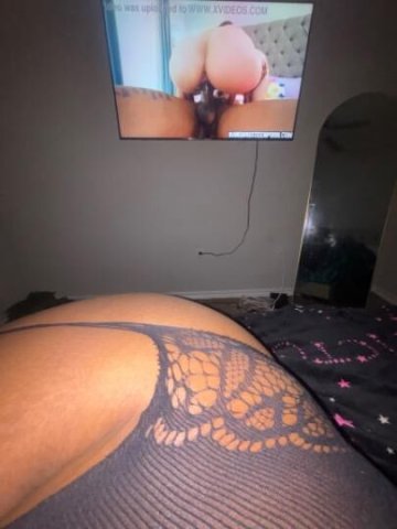 IN CALLS RIGHT NOW BEFORE 10:30am OR AFTER 9 pm COME PLAY WITH MY FAT WET JUICY PUSSY - 1