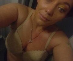 Bedroom eyes - Image 2