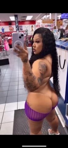 outcalls and incslls come see this fat ass pussy 💦🌹 - 1